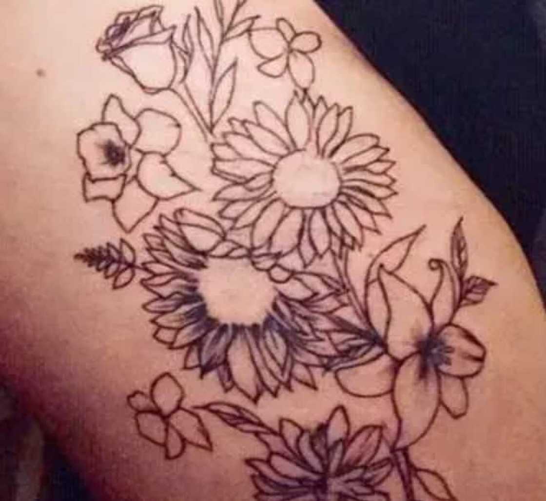 Beautiful flower tattoos for thighs Beautiful flower tattoos for thighs
